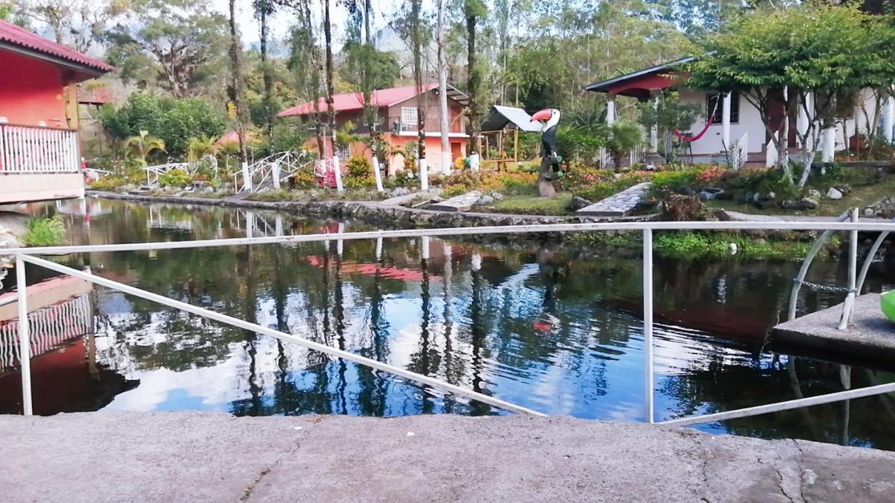 Cabanas Mountain River Lake Inn Nueva California Екстер'єр фото