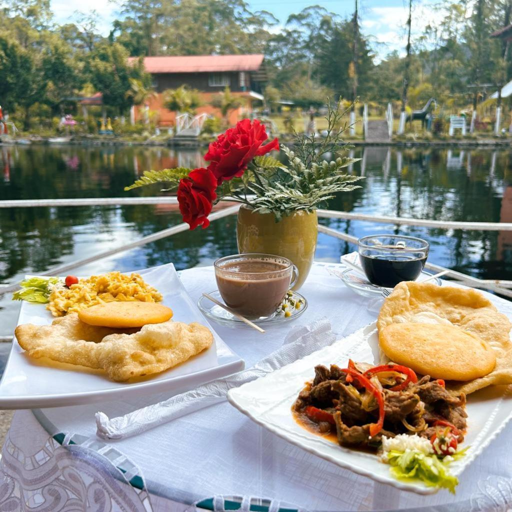 Cabanas Mountain River Lake Inn Nueva California Екстер'єр фото